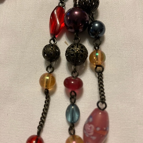 AVON Multi Strand Art Glass, Acrylic Beaded Necklace 16” 3” extender +earrings - Picture 9 of 12